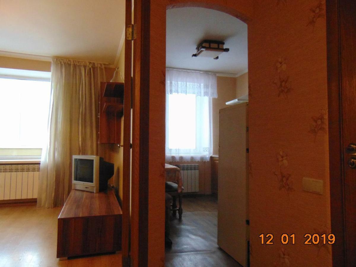 уютная в районе медуниверситета Apartment *