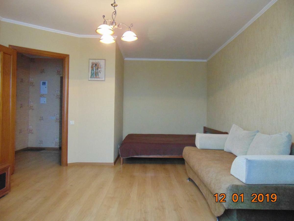 уютная в районе медуниверситета Apartment *